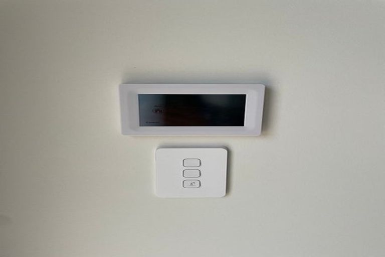 Photo of property in 2 Cutfield Lane, Kumeu, 0810