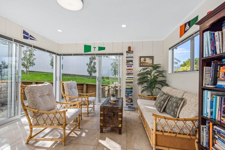 Photo of property in 18 Tamatea Drive, Snells Beach, 0920