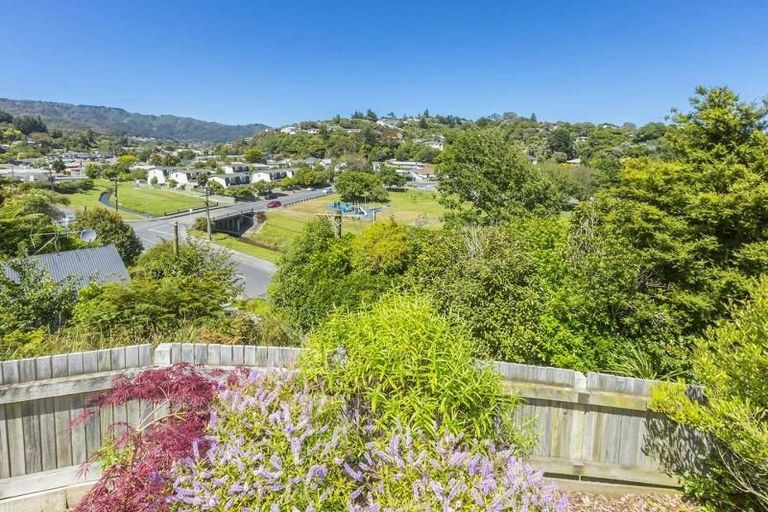 Photo of property in 29 Thomas Street, Stokes Valley, Lower Hutt, 5019