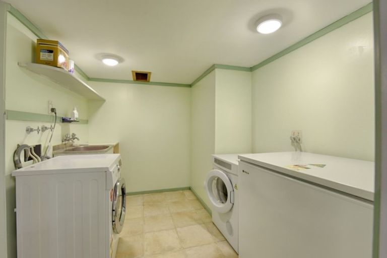 Photo of property in 10 Denton Street, Gore, 9710