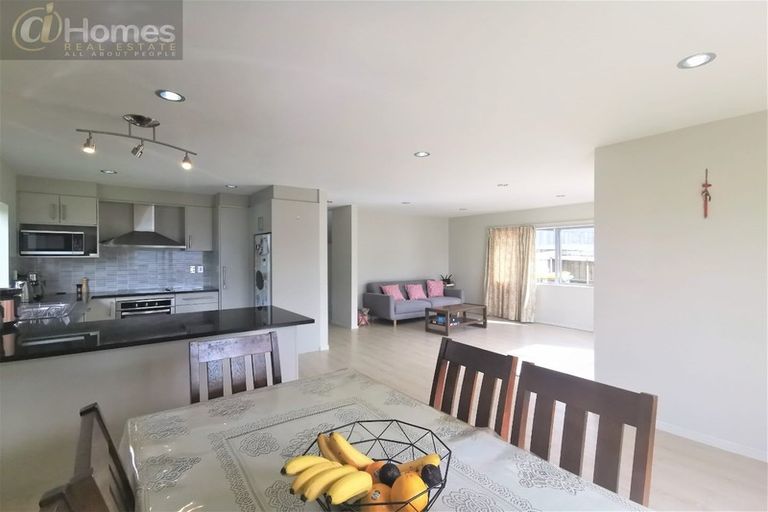 Photo of property in 201a Don Buck Road, Massey, Auckland, 0614