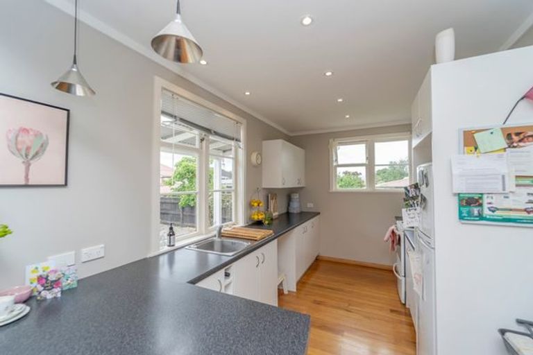 Photo of property in 37 Venice Street, Martinborough, 5711