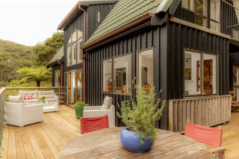 Photo of property in 16 Major Bridge Drive, Russell, 0272