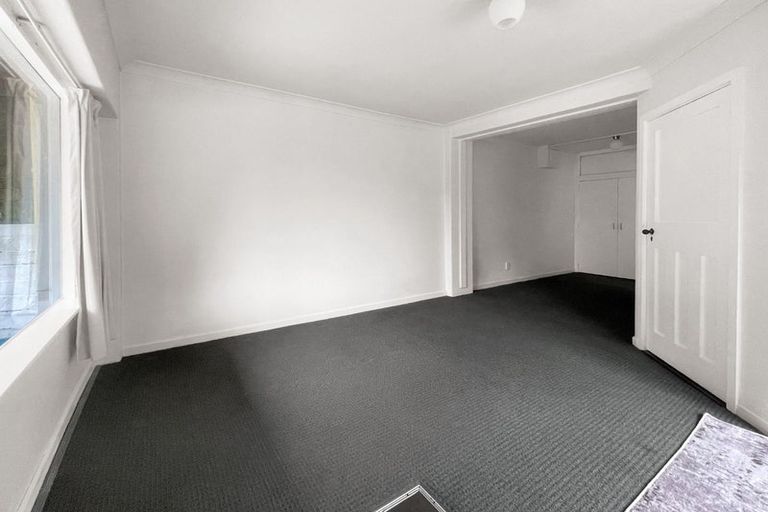 Photo of property in 15a Onslow Road, Khandallah, Wellington, 6035