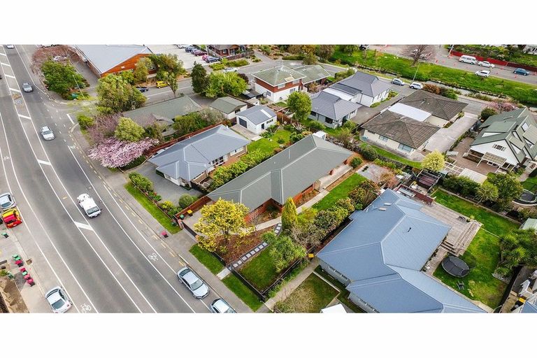 Photo of property in 105 Centaurus Road, Huntsbury, Christchurch, 8022