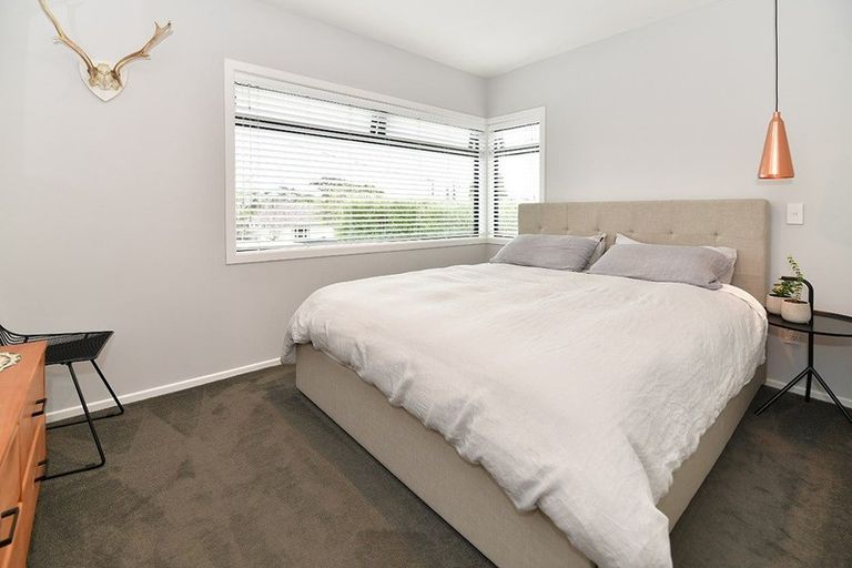 Photo of property in 1/49 Roseberry Avenue, Birkenhead, Auckland, 0626