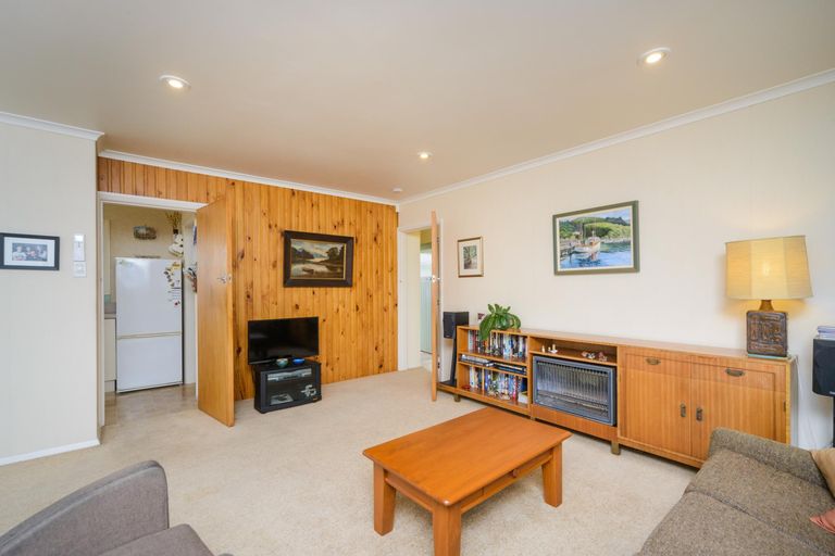 Photo of property in 4 Heatley Avenue, Hokowhitu, Palmerston North, 4410