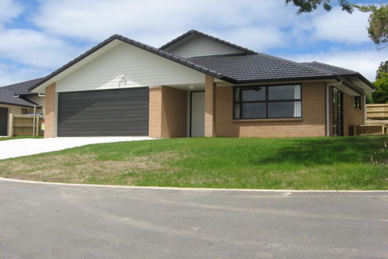 Photo of property in 61a Puriri Road, Pukekohe, 2120