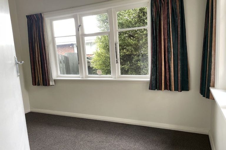 Photo of property in 11 College Street, Awapuni, Palmerston North, 4412