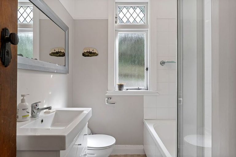 Photo of property in 109a Barnard Street, Wadestown, Wellington, 6012