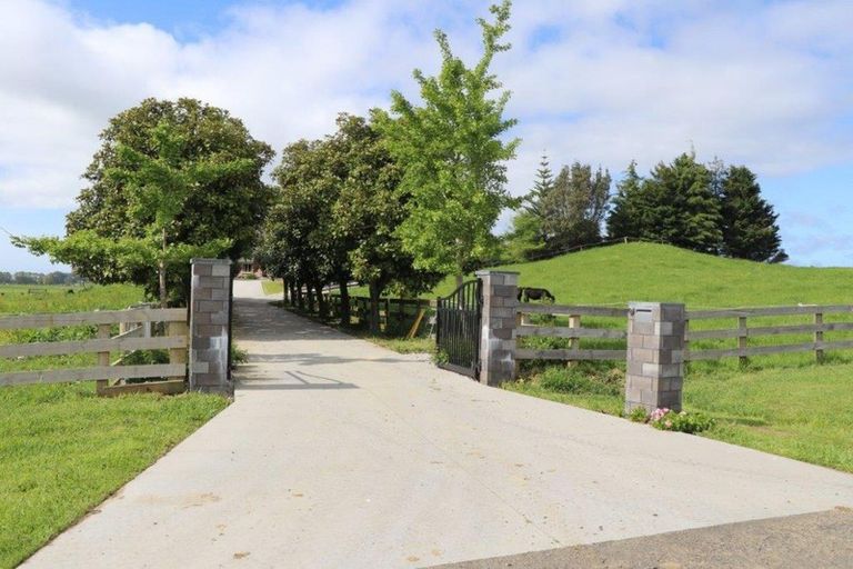 Photo of property in 99 Robson Road, Ngahinapouri, Hamilton, 3290