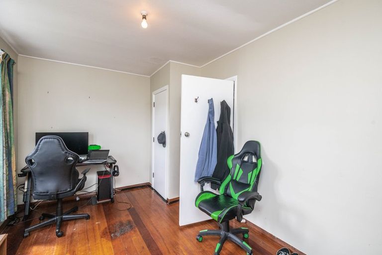 Photo of property in 21 Montgomery Avenue, Karori, Wellington, 6012