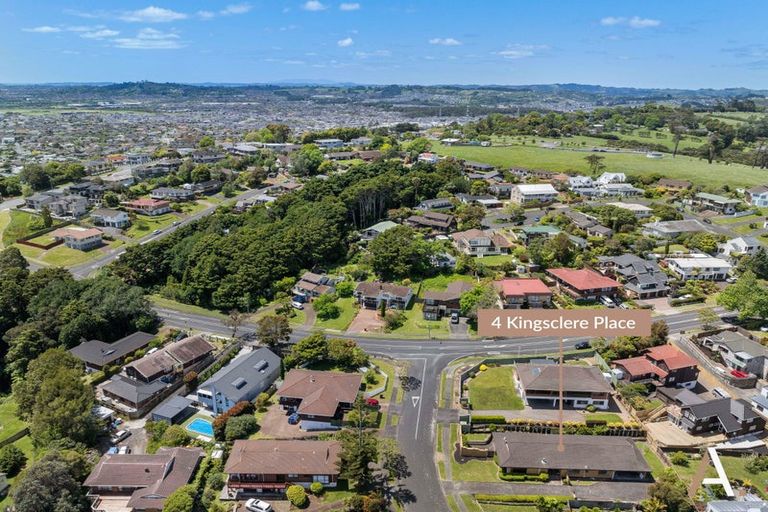 Photo of property in 4 Kingsclere Place, Goodwood Heights, Auckland, 2105