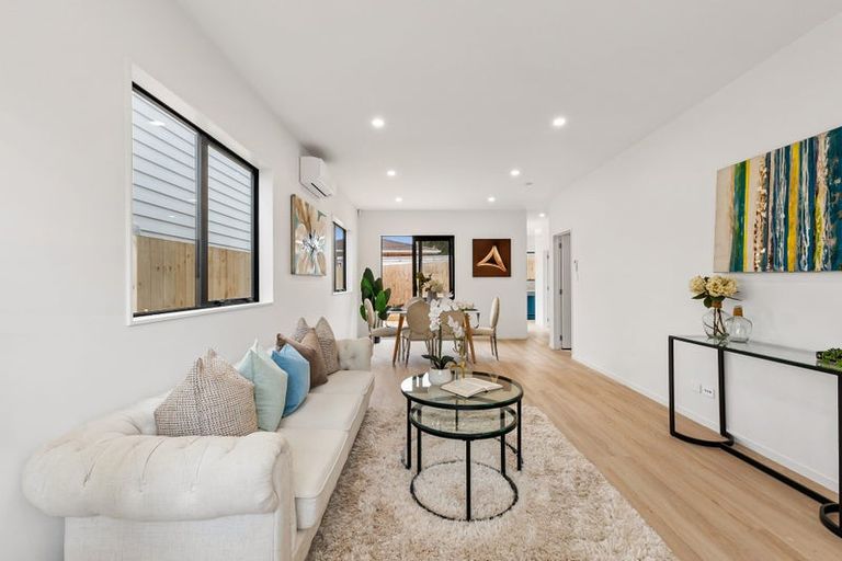 Photo of property in 49c Vera Road, Te Atatu South, Auckland, 0610