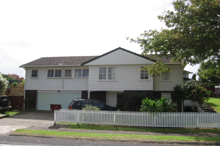 Photo of property in 1 Hamish Place, Sunnyhills, Auckland, 2010