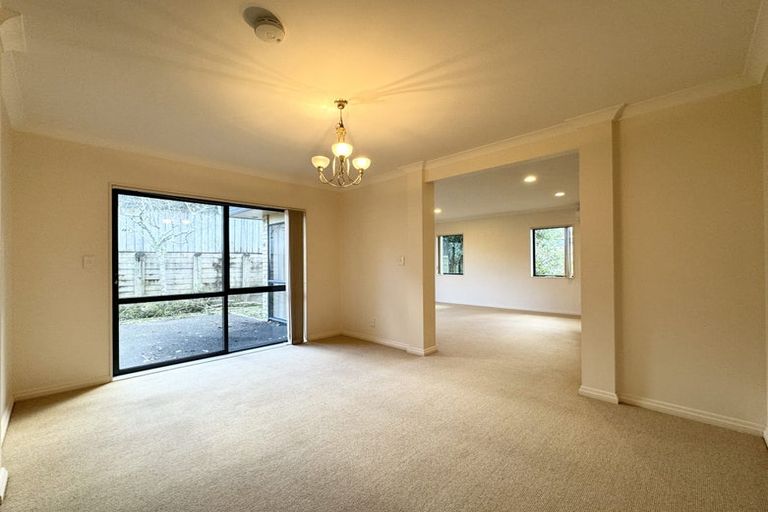 Photo of property in 4 Mackwell Road, Fairview Heights, Auckland, 0632