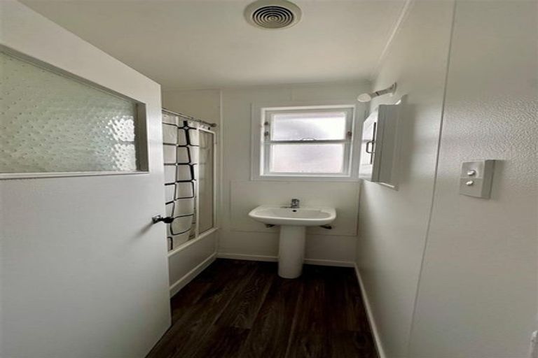 Photo of property in 18 Bolton Place, Otara, Auckland, 2023