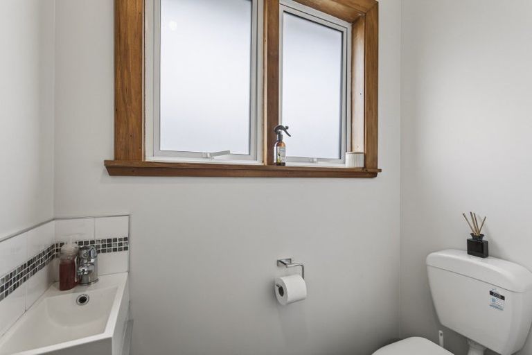 Photo of property in 412 Carrington Street, Upper Vogeltown, New Plymouth, 4310