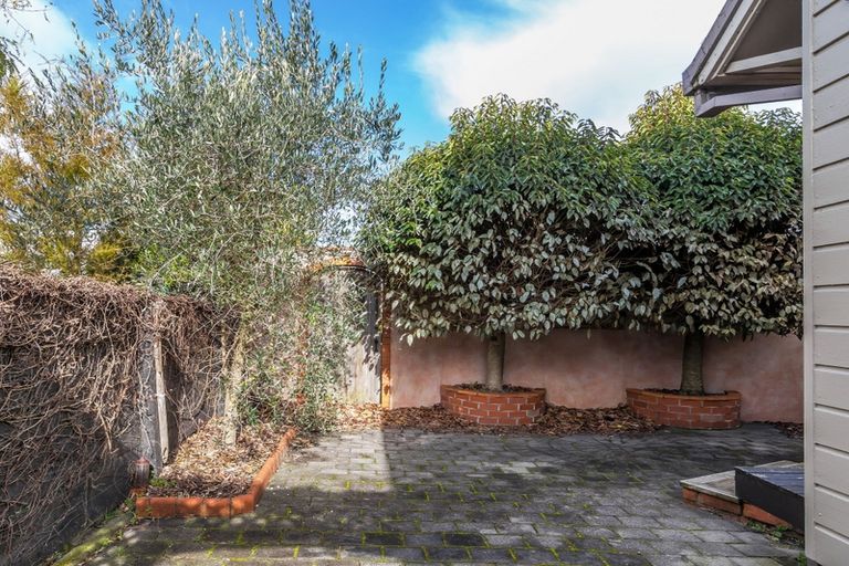 Photo of property in 2/127 Te Heuheu Street, Taupo, 3330