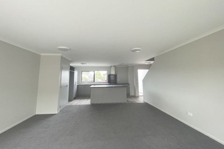 Photo of property in 6a Melleray Place, Randwick Park, Auckland, 2105