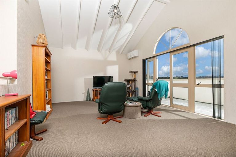Photo of property in 33 Gala Place, Henderson, Auckland, 0612