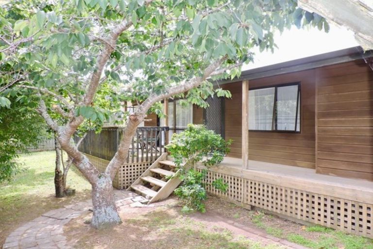 Photo of property in 21a Mexted Terrace, Tawa, Wellington, 5028