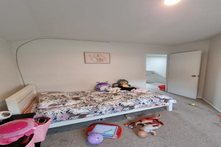 Photo of property in 8/36 John Jennings Drive, Oteha, Auckland, 0632