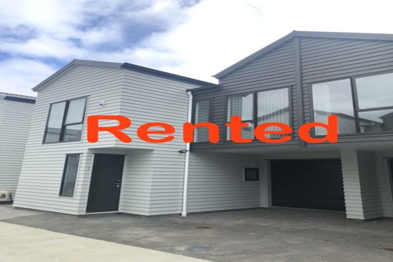 Photo of property in 2/21 Akoranga Drive, Northcote, Auckland, 0627