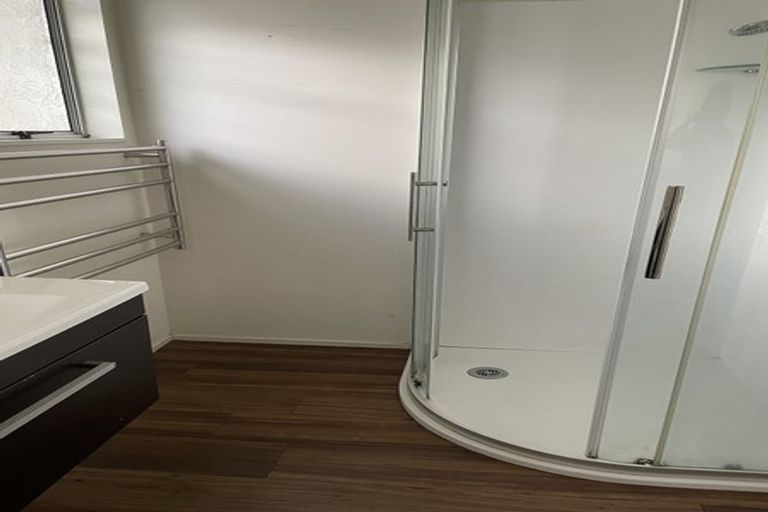 Photo of property in 1/10 Trident Place, Shelly Park, Auckland, 2014