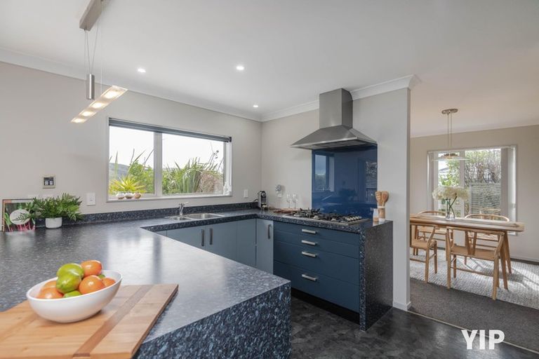 Photo of property in 235 Mark Avenue, Grenada Village, Wellington, 6037