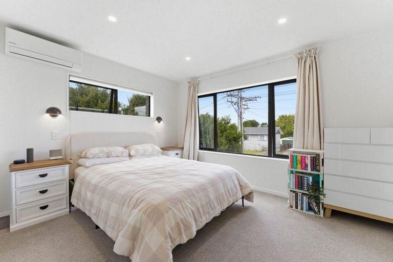 Photo of property in 2/314 Royal Road, Massey, Auckland, 0614