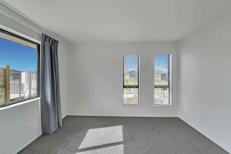 Photo of property in 71 Northmoor Boulevard, Rolleston, 7615