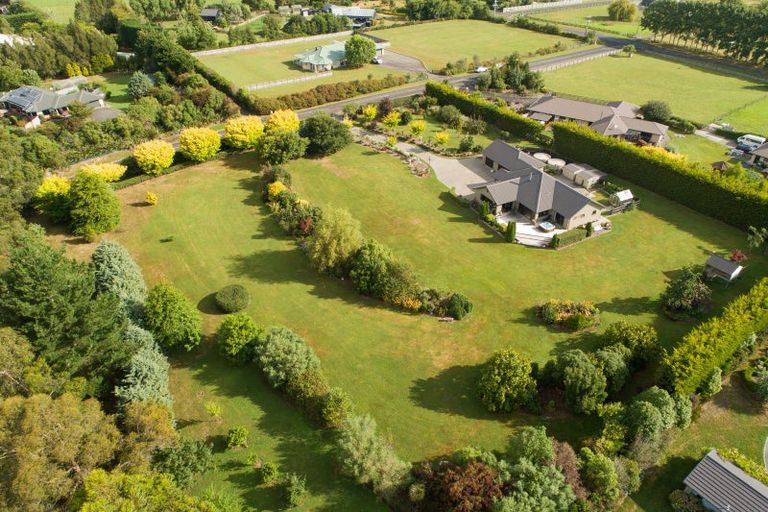 Photo of property in 7 Dobsons Lane, Kelvin Grove, Palmerston North, 4470