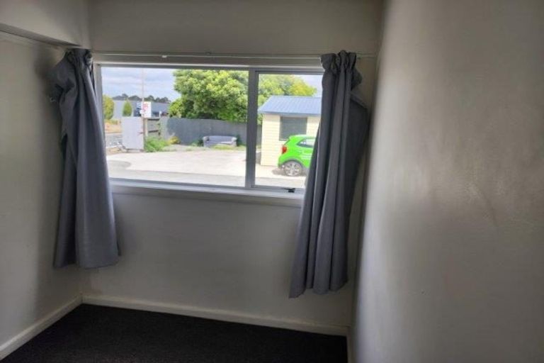 Photo of property in 112 Hansons Lane, Upper Riccarton, Christchurch, 8041