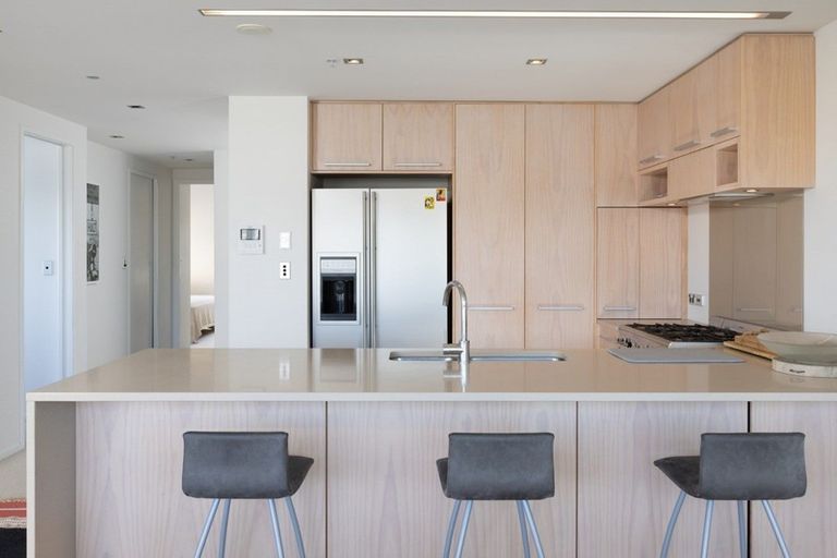 Photo of property in 6/50 Marine Parade, Mount Maunganui, 3116