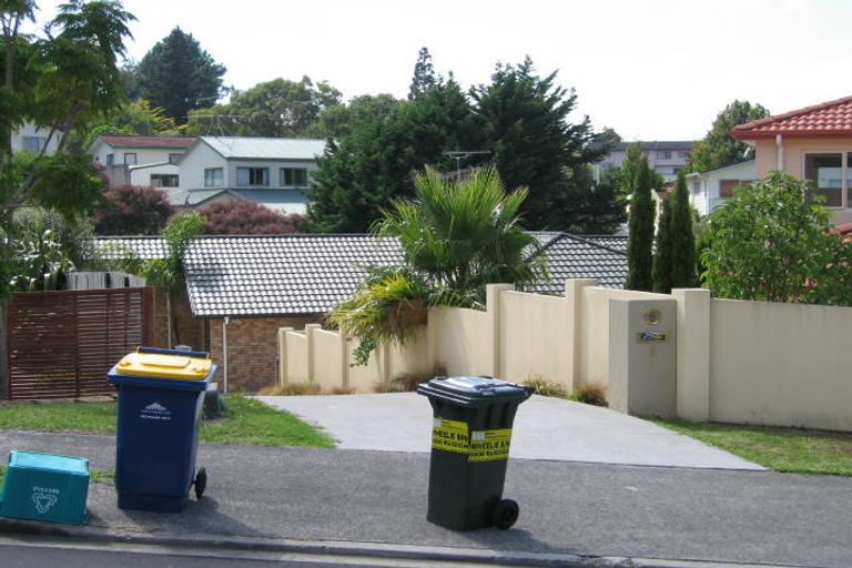 Photo of property in 3 Nottingham Place, Northcross, Auckland, 0630