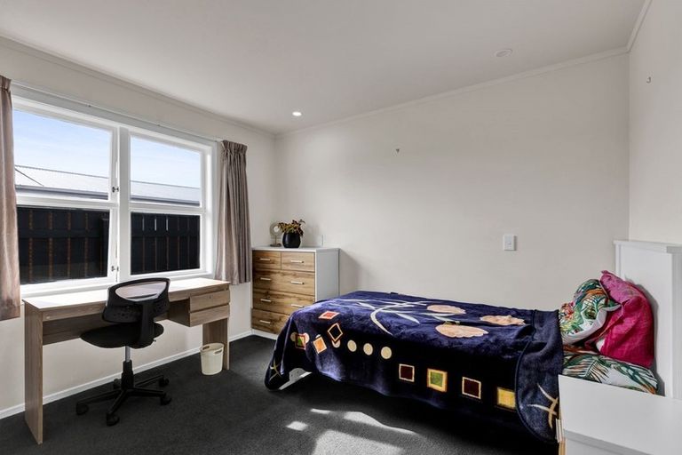 Photo of property in 24 Tukapa Street, Westown, New Plymouth, 4310