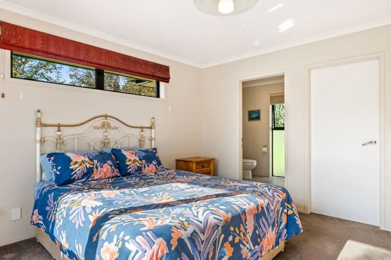 Photo of property in 53b Takapu Road, Manakau, Levin, 5573