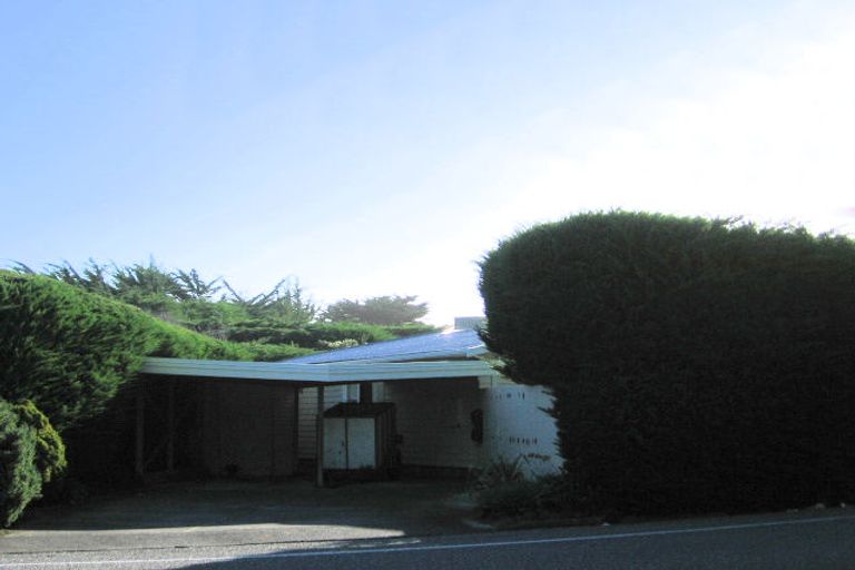 Photo of property in 7 Huiawa Street, Waikanae Beach, Waikanae, 5036