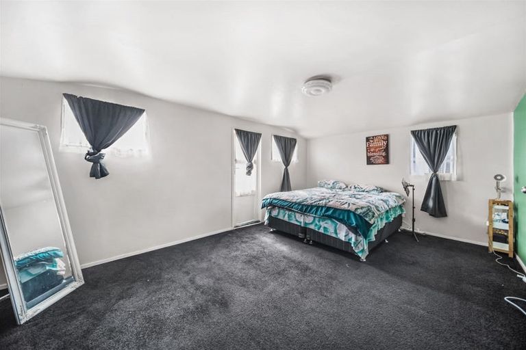 Photo of property in 4 Serrano Place, Clover Park, Auckland, 2023