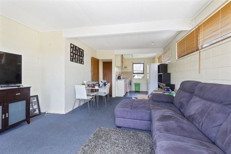 Photo of property in 6/12 Thornley Street, Titahi Bay, Porirua, 5022
