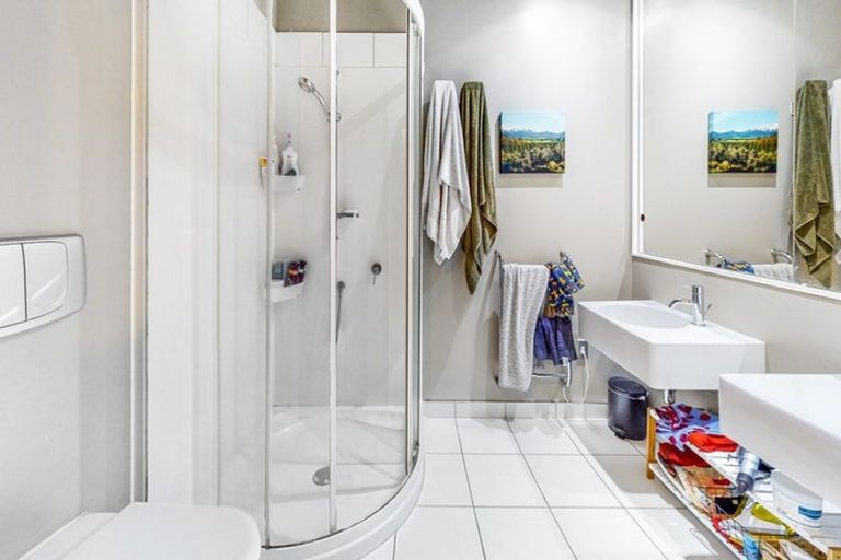 Photo of property in Waterloo Quay Apartments, 208/28 Waterloo Quay, Pipitea, Wellington, 6011