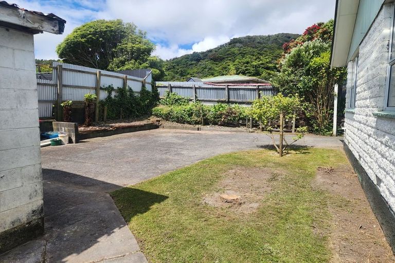 Photo of property in 1 Hewlett Road, Karoro, Greymouth, 7805