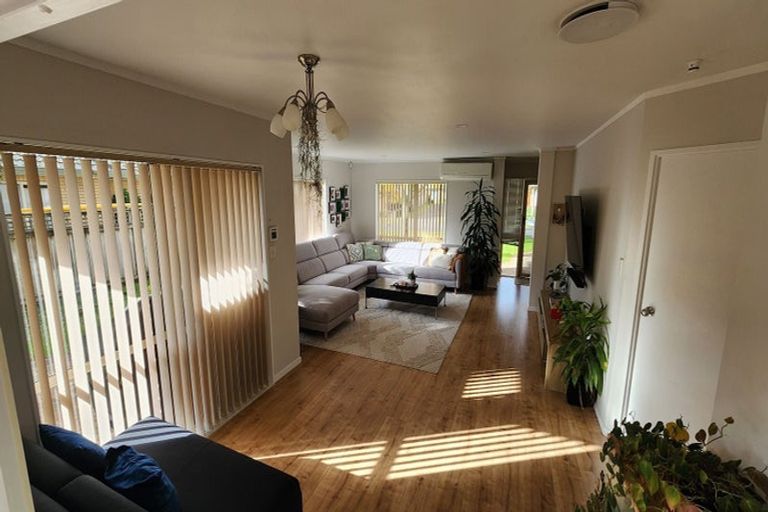 Photo of property in 42 Sheriff Place, Randwick Park, Auckland, 2105