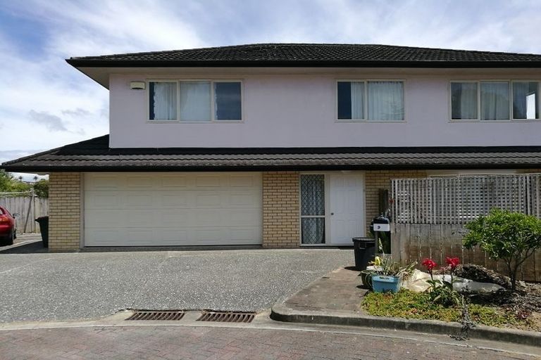 Photo of property in 9 San Luis Place, Golflands, Auckland, 2013
