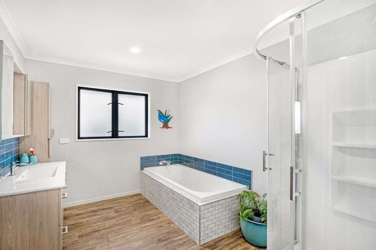 Photo of property in 21 Collins Drive, Waikuku Beach, 7402