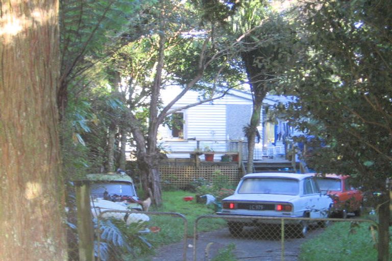 Photo of property in 25 Karen Road, Laingholm, Auckland, 0604