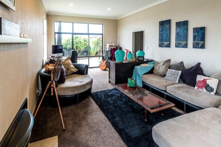 Photo of property in 53 Turnberry Drive, Wattle Downs, Auckland, 2103