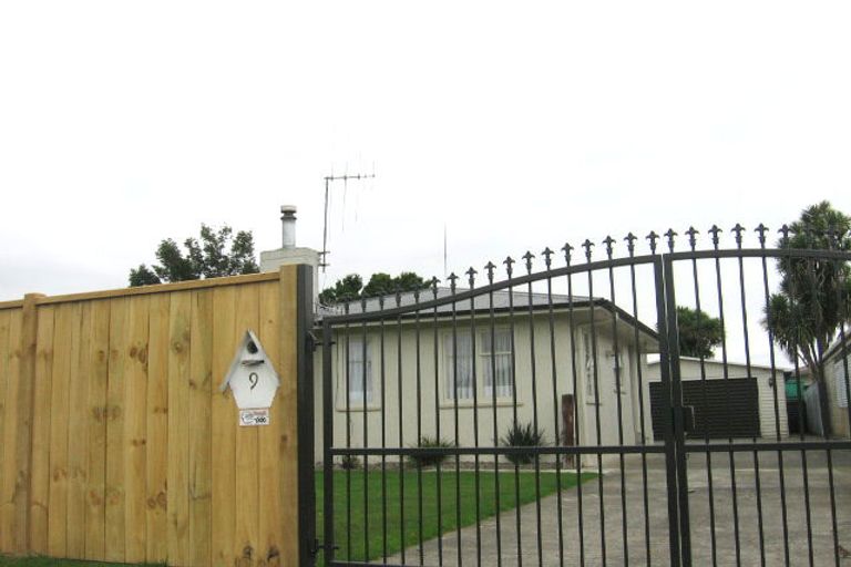 Photo of property in 9 Ronberg Street, Highbury, Palmerston North, 4412