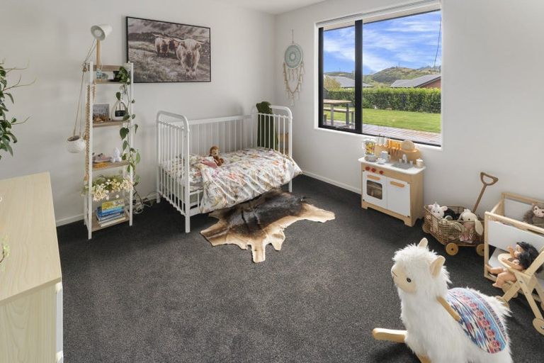 Photo of property in 11 Huntaway Close, Stoke, Nelson, 7011